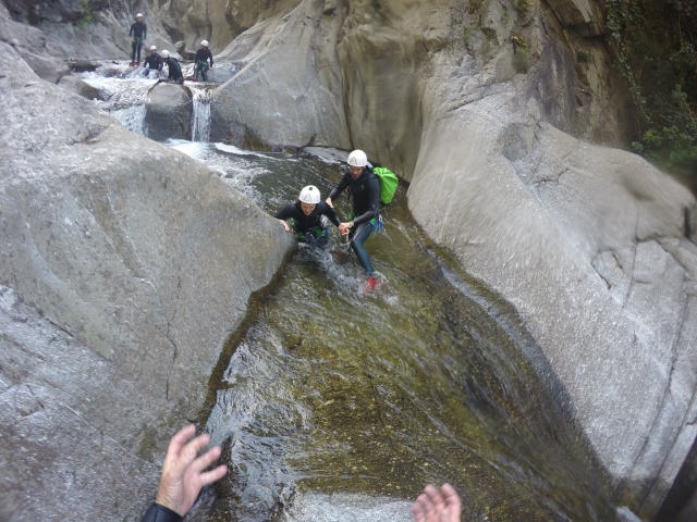  Acompañamiento de un guía certificado por el estado 