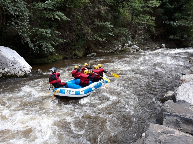  Rafting en las aguas brava del Aude 