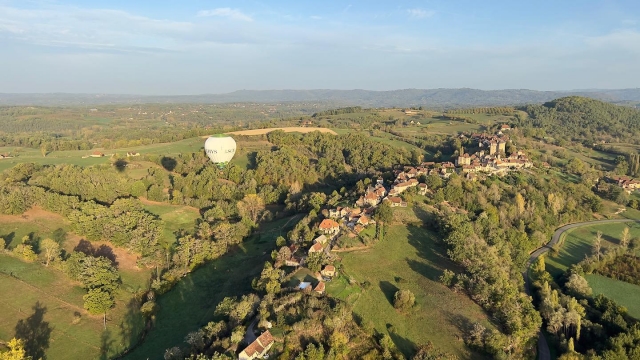  Descubrimiento de los paisajes de Dordoña en globo aerostático