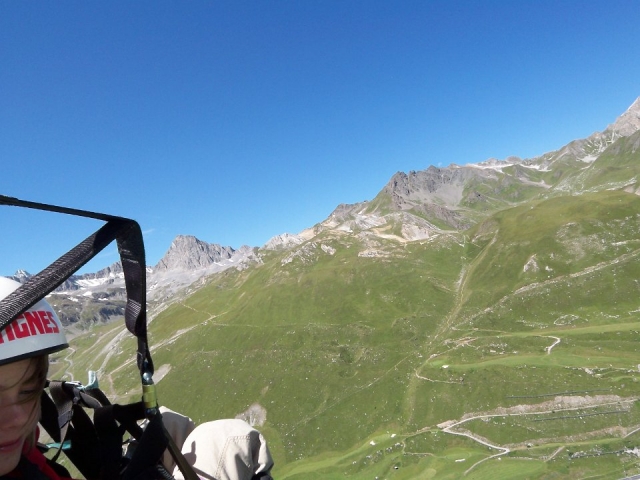 Descubrimiento de los paisajes saboyanos desde el parapenle