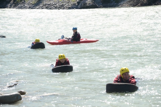  Descenso en hidrospeed cerca de Bourg-Saint-Maurice