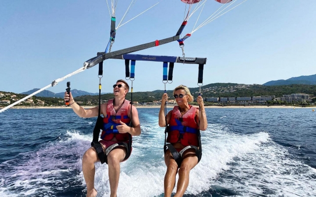  Inicio del despegue en paracaídas 