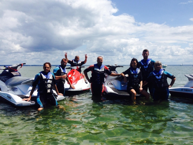  Vamos a dar un paseo en jet ski en Gironda 