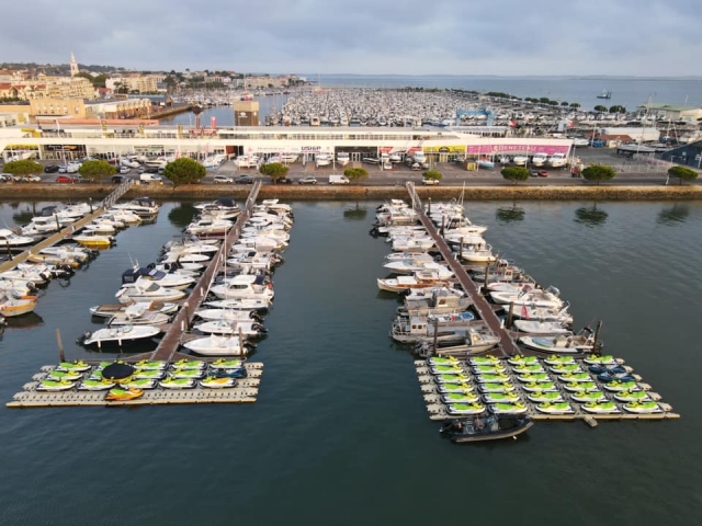  Encuentra nuestras jet skis en el puerto de Arcachon