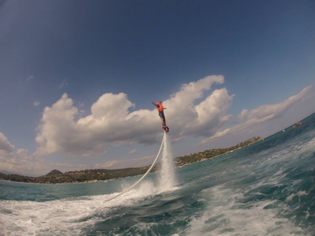  Flyboard en la ciudad de Porto-Vecchio 