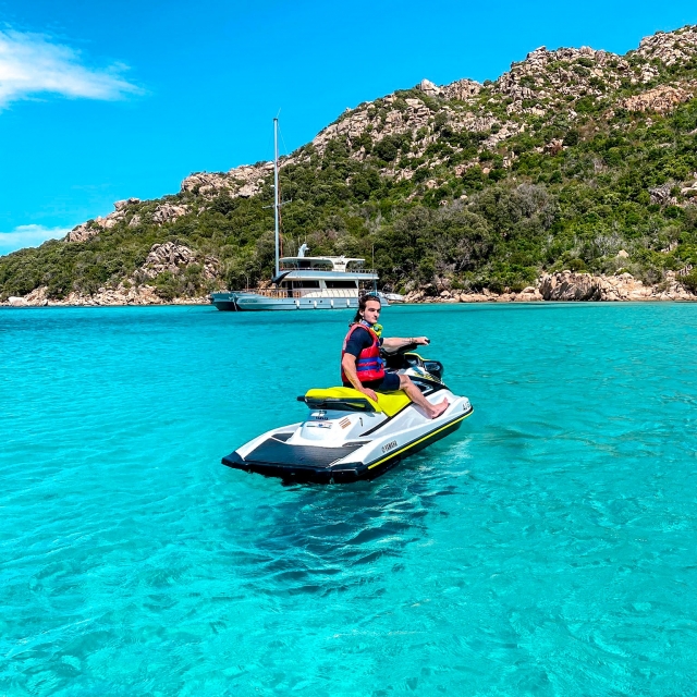  Paseo en jet ski por las aguas turquesas del sur de Córcega 