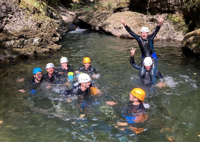  Descenso de barranquismo en familia 
