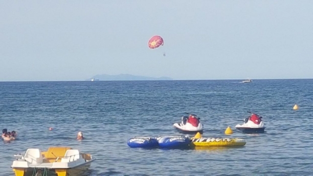  Boya remolcada en Bastia 