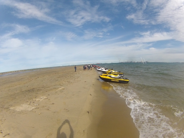  Nuestras jet skis listas para recibirle 
