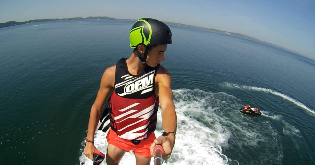  Vista desde el cielo duranle la sesión de flyboard 