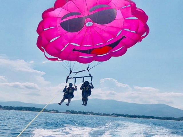 Parasailing dúo sesión en Alta Córcega