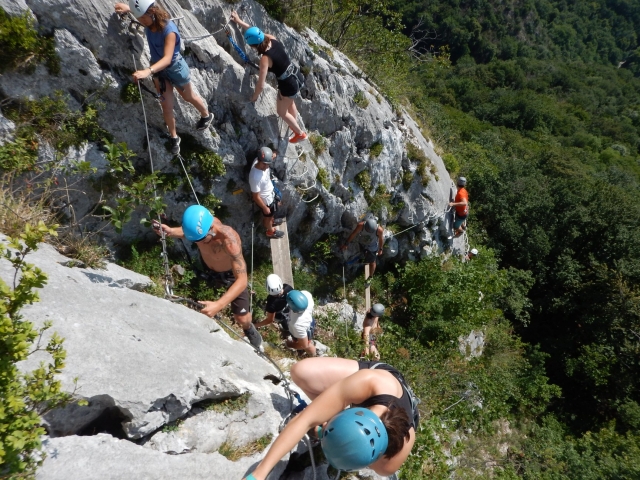  Sube a los acantilados gracias a la Vía Ferramarra situada en Chartreuse 