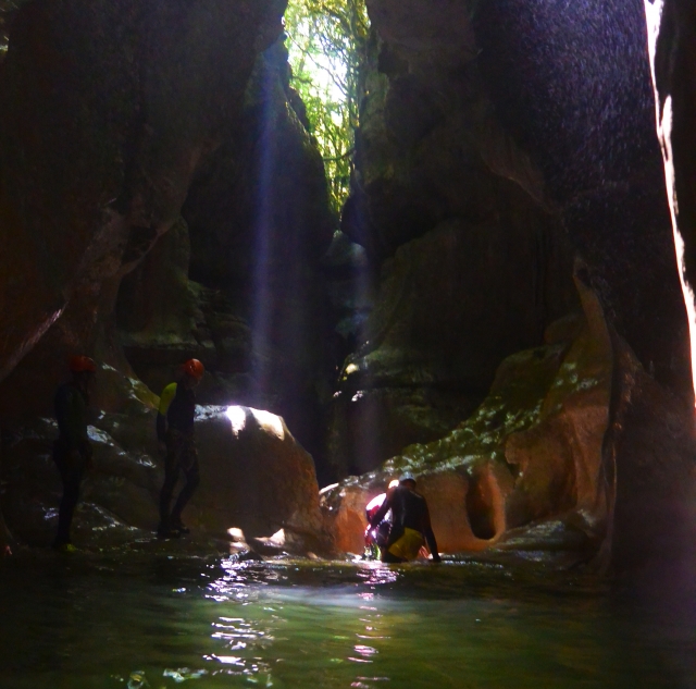  Toboganes y saltos en el cañón de Groin 