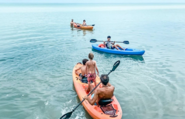  Renta de kayak familiar 