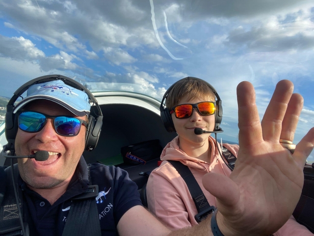  Excursión corta en avión a París 