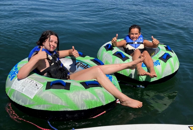  Momento de relax y diversión en el lago Pareloup 