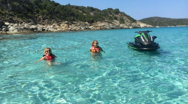 Escapada en jet ski para disfrutar de un baño en aguas cristalinas 