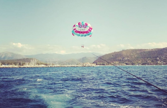  Sesión de parasailing 