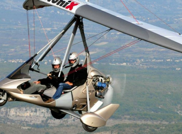 Vuelo en ULM basculanle para una inmersión impresionanle 