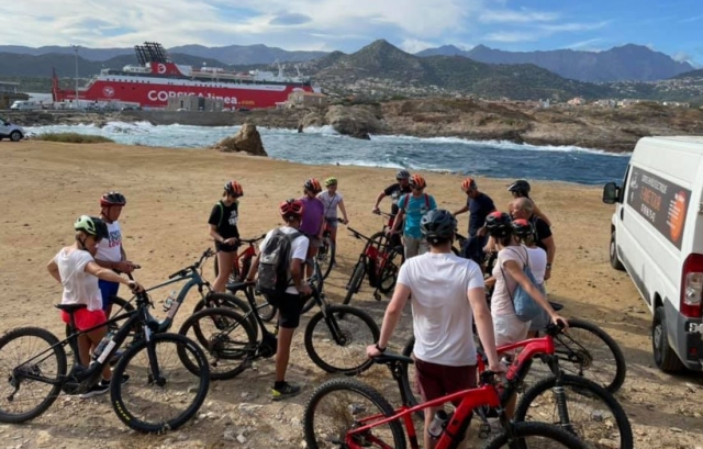  Excursión en bicicleta de cerro eléctrica en Córcega 