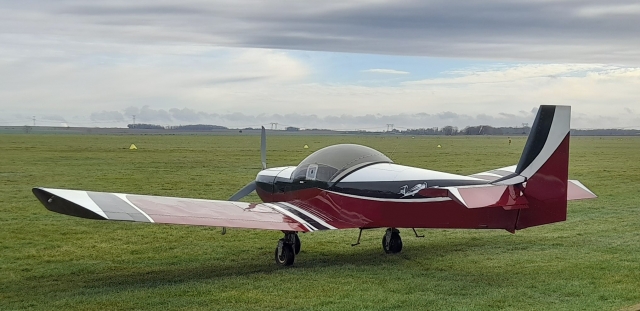 e-19775604-ulm-multi-axes-sur-le-point-de-de-coller168233100816823311205619.jpg
