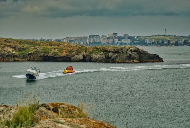 Déjale remolcar por nuestro barco para disfrutar de sensaciones de velocidad sin precedentes 