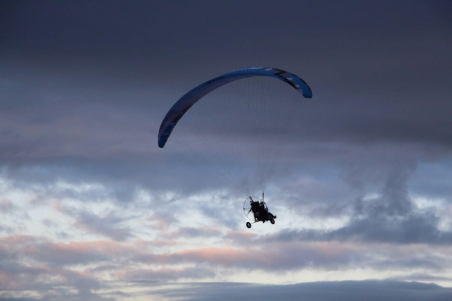  Sienle la emoción del paramotor 