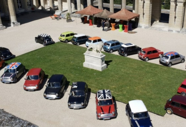  Juego de escape en Mini Austin
