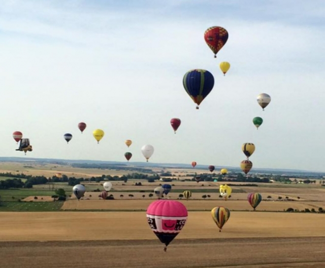  Disfrule de una vista panorámica desde su globo aerostático 