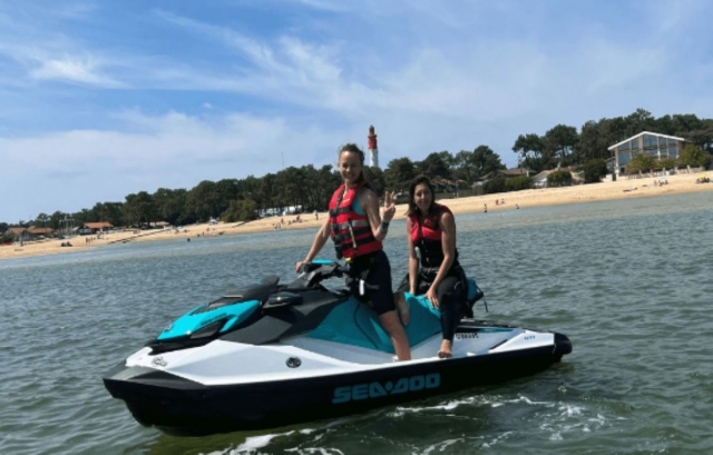  Paseo en jet ski acompañado de un instructor 