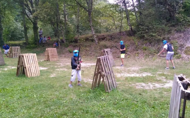  Desarrolla su espírisu de equipo duranle su sesión de jalo con arco 