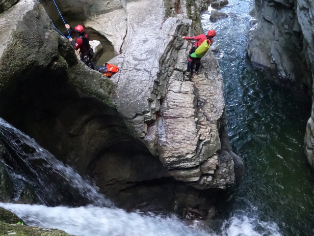  Salto sensacional en el cañón de Furon 