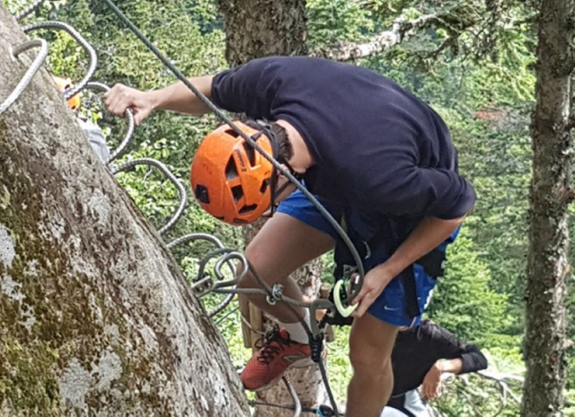  Descubra los paisajes montañosos de la región en Via Ferramarra 