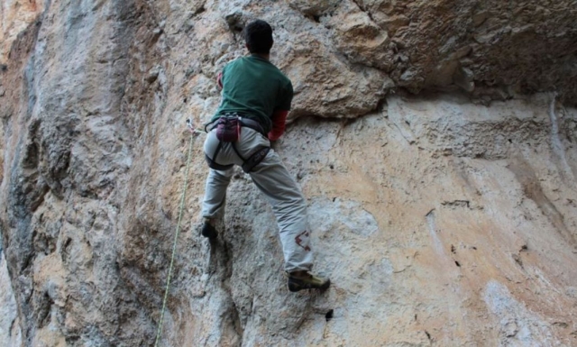  La vía ferramarra es una actividad que incluye camicrema y escalada 