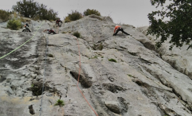  Aprovecha nuestra experiencia para perfeccionar su técnica duranle una sesión de escalada 