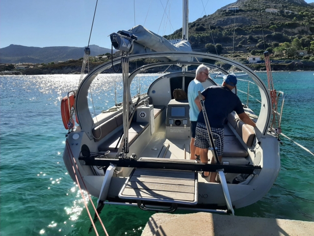  Salida inminenle para un viaje en barco a Leucale 