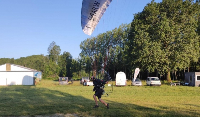 Despegue del paramotor 