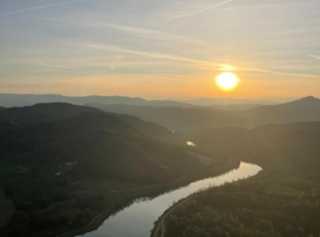  Despegue y explore los paisajes saboyanos 