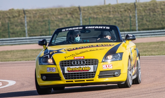  Manejando un Audi TT 