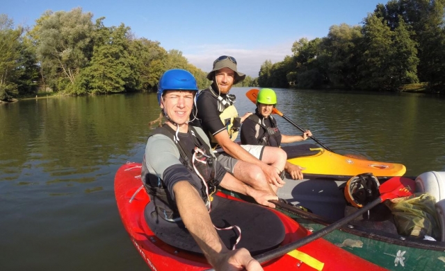  Navegar libremenle en canoa-kayak 