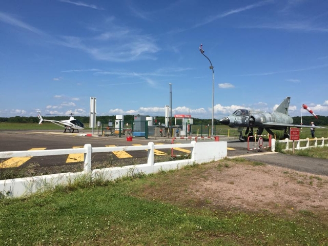 Pista de despegue en el aeródromo de Etampes 