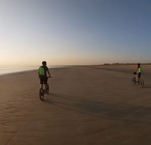  Pasee con sus ses queridos por la playa 