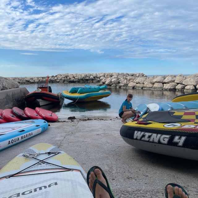  ¡Disfruta de una multitud de opciones de boyas inflables! 