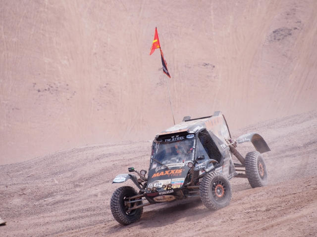  Descenso a la arena en buggy 