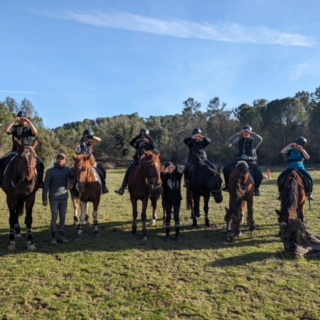  Un grupo encantado con su excursión 