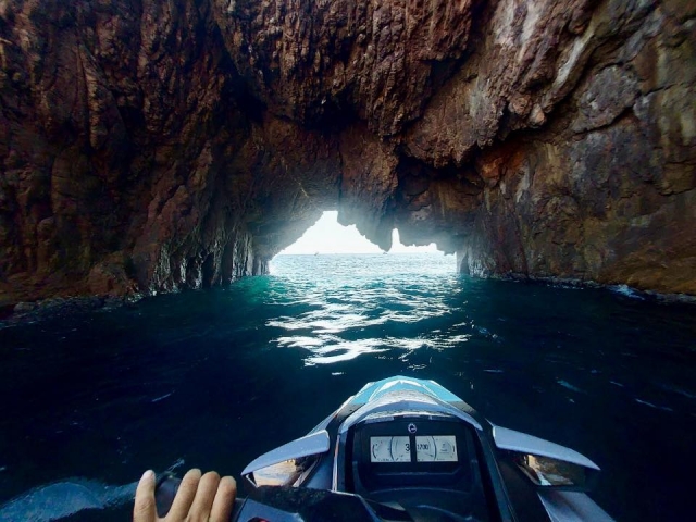  Pasaje por cueva 
