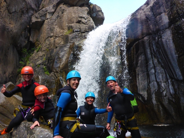  Venga y disfruta de un grupo de una aventura en medio de la naturaleza 