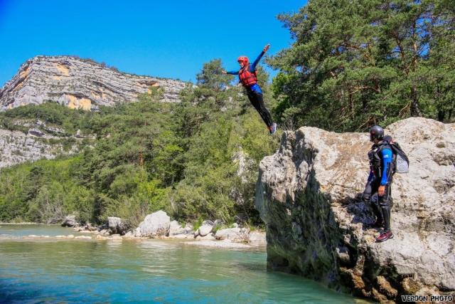  Dése para saltar a las aguas turquesas de Castellane 