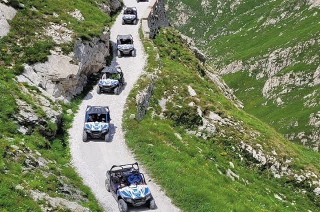 camicrema en buggy en la naturaleza verde de los alpes maritimes -9999- quadades en Côte d'Azur