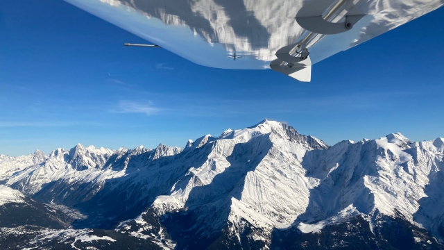  Reserve su vuelo ULM por encima de los lagos Savoyard 